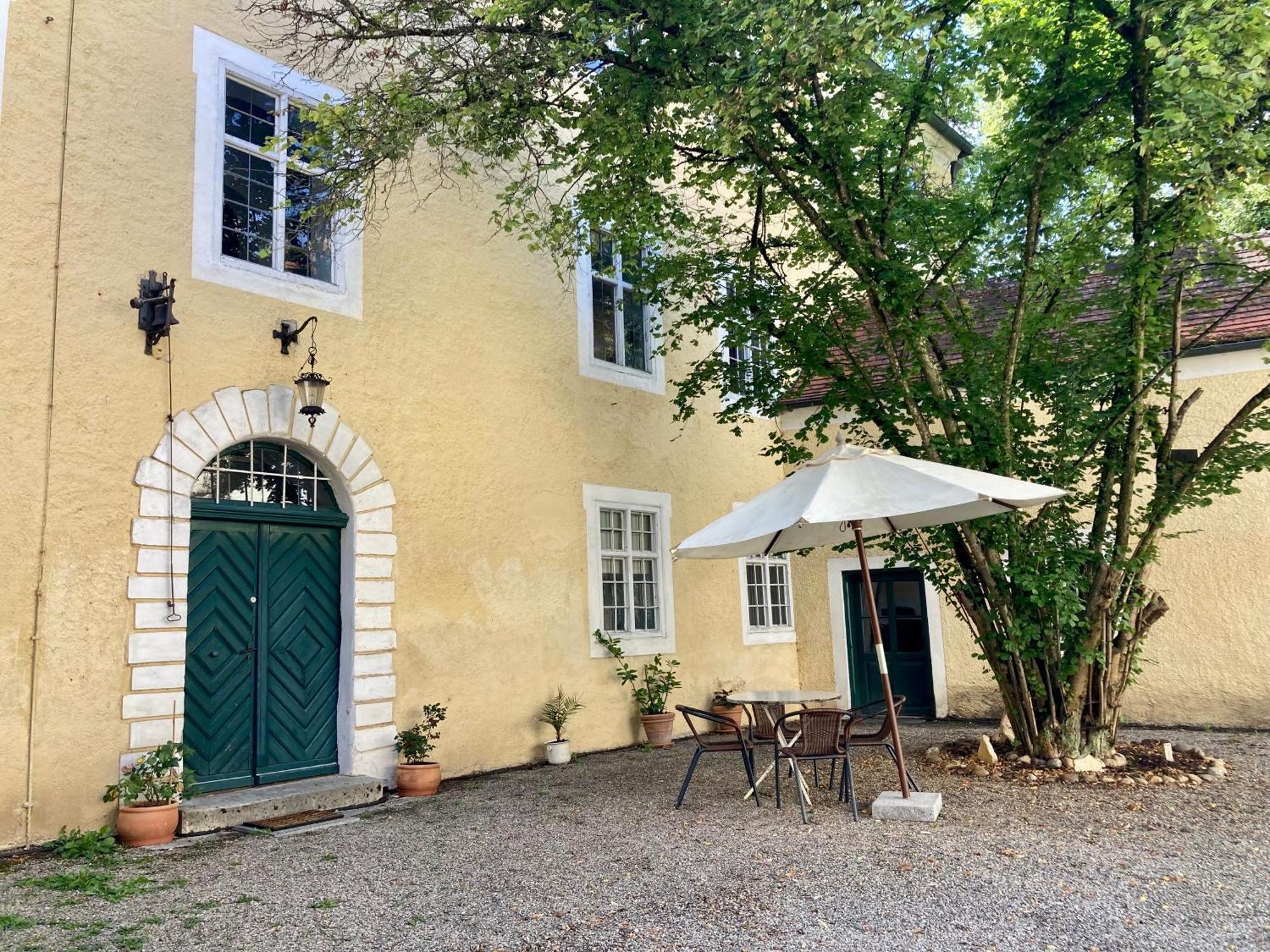 Wohnen Im Wasserschloss Sandizell Schrobenhausen Luaran gambar