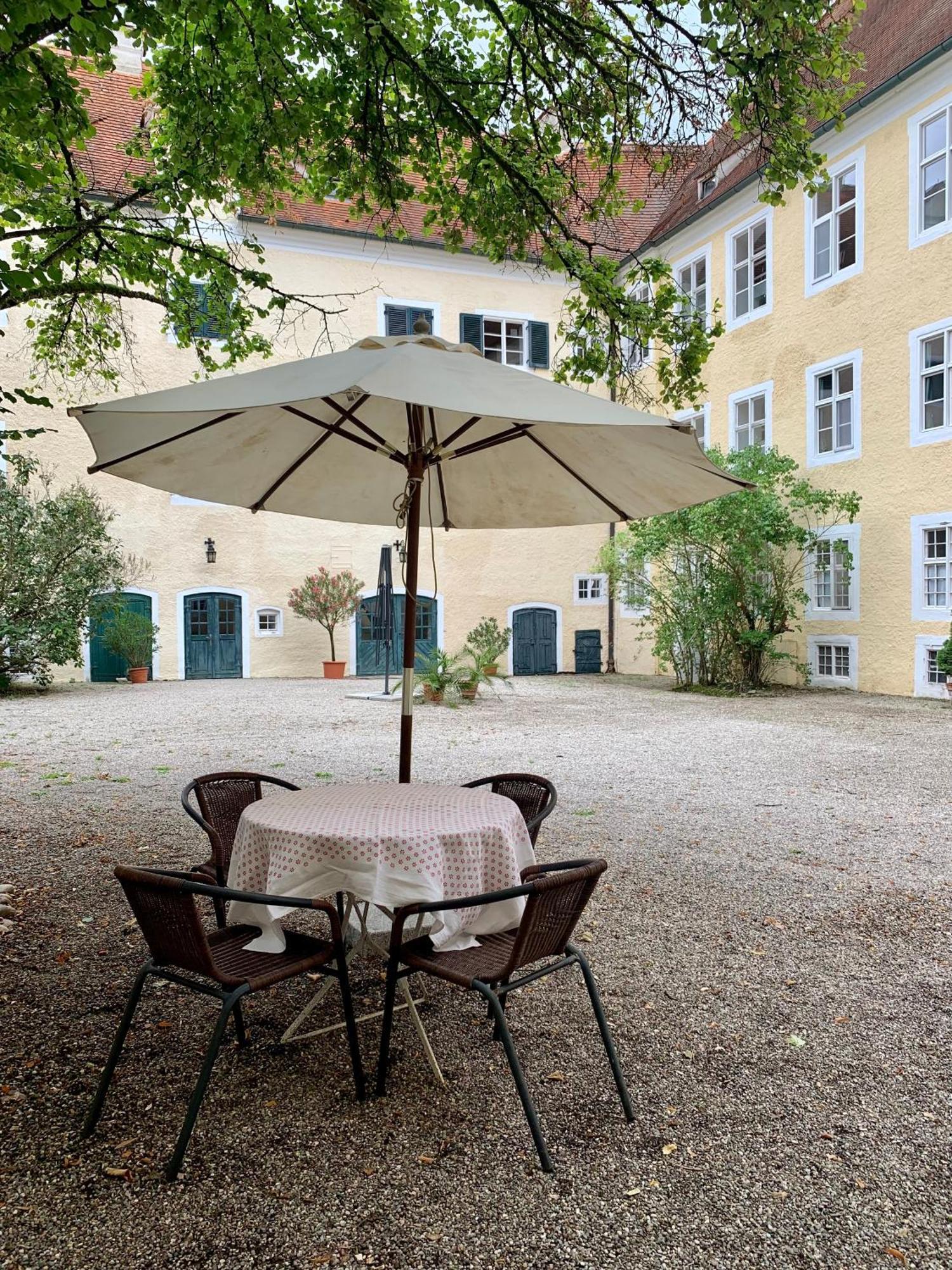 Wohnen Im Wasserschloss Sandizell Schrobenhausen Luaran gambar